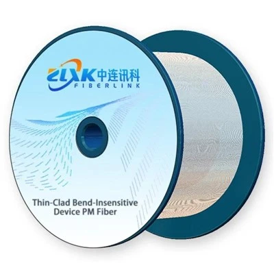 Nyias-Clad Khoov-Insensitive Polarization-Tau Fiber